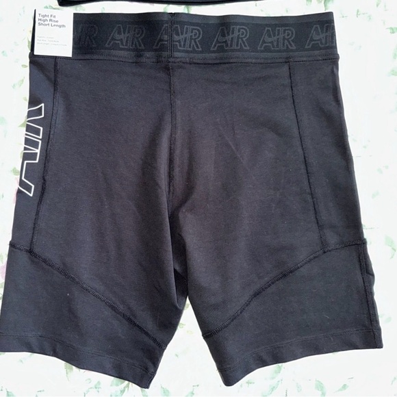 Brand New With Tags Womens Nike Air Bike Shorts Size Large - Picture 2 of 4